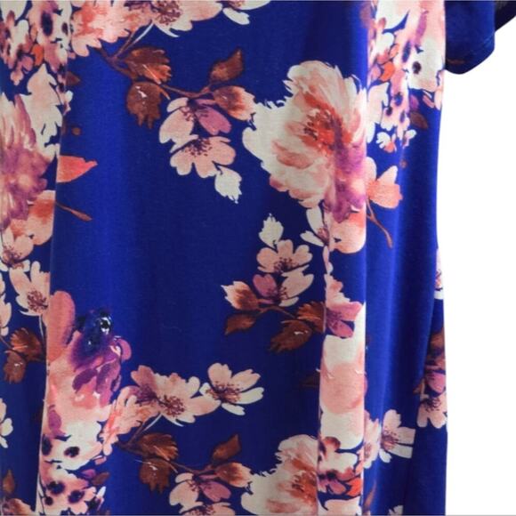 Lularoe Melissa Tunic Top XL Rose Blue Pink Floral NEW Shark Bite Hem - Picture 2 of 8